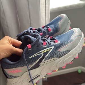 Brooks Cascadia Trail Shoes - Navy and Pink